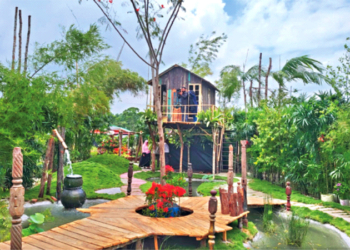 ঢাকার বুকে স্বপ্নের গ্রাম