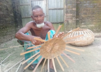 হারিয়ে যাচ্ছে বাঁশ ও বেতের কুটির শিল্প