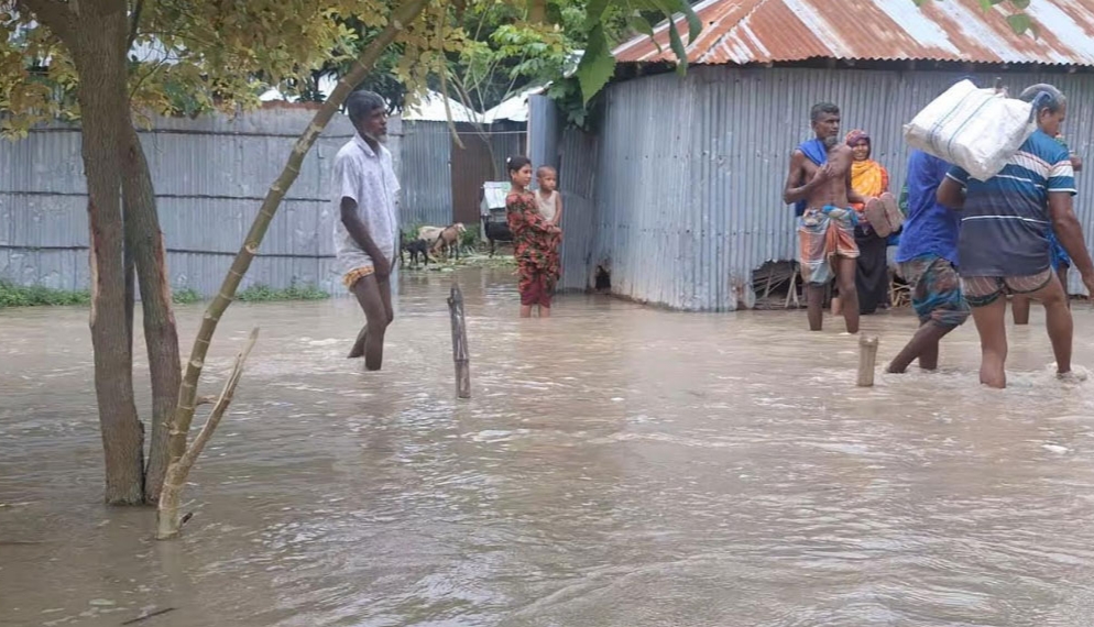 কুড়িগ্রামে নিম্নাঞ্চল প্লাবিত,সারাদেশে ৫৬৯ টি বন্যা আশ্রয় কেন্দ্র প্রস্তুত