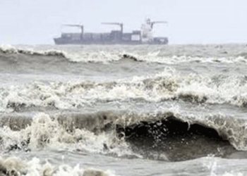 সাগরে লঘুচাপ:চট্টগ্রাম ও কক্সবাজার সমুদ্রবন্দরকে ৩ নম্বর সতর্ক সংকেত