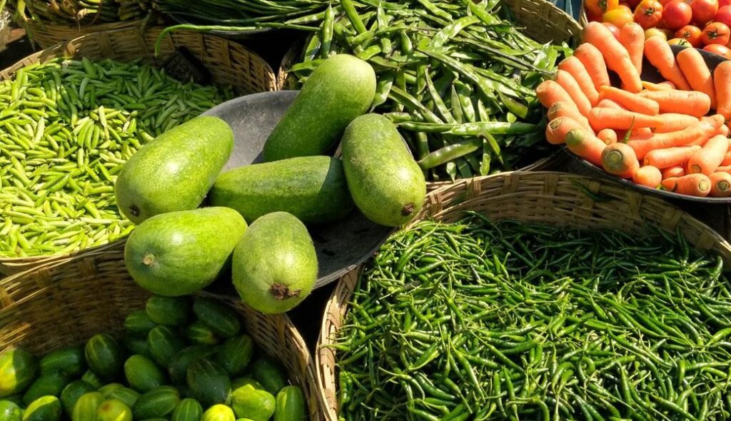 ঢাকার বাজারে শীতের আগমনে কমেছে সবজির দাম