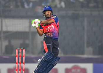 বাংলাদেশ প্রিমিয়ার লিগের (বিপিএল) প্রথম কোয়ালিফায়ার ম্যাচের শুরুতে ব্যাট করতে নেমে নির্ধারিত ২০ ওভারে সবকটি উইকেটের বিনিময়ে ১৩৩ রানের পুঁজি পেল রাজশাহী ওয়ারিয়র্স। ফলে ফাইনালে উঠতে হলে চট্টগ্রাম রয়্যালসকে করতে হবে ১৩৪ রান।