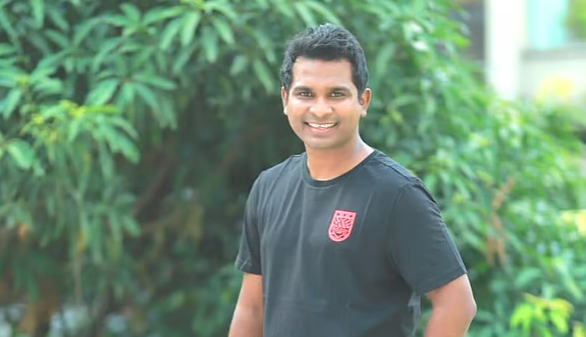 চাকরি ছেড়ে অভিনয়ে, জন্মদিনে রাশেদ সীমান্তর জীবনের হিসাব–নিকাশ