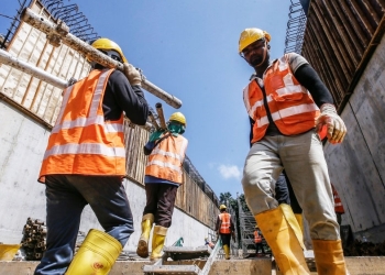 মালয়েশিয়ায় ডিজিটাল সবুজ কার্ডে মিলবে নির্মাণ শ্রমিকদের বেতন