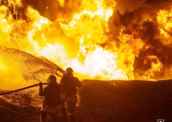 ইউক্রেনের ড্রোন হামলায় রাশিয়ার সমুদ্রবন্দর বিধ্বস্ত