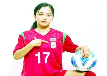 অনুশীলনে ঋতুপর্ণা-আফঈদারা