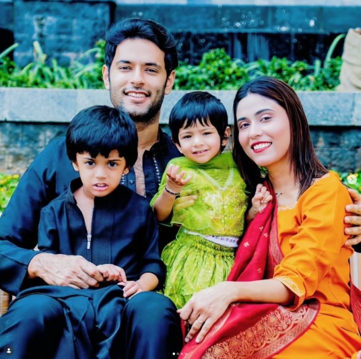 দুই ধর্মের রীতিতেই বিয়ে, দুবের স্ত্রী কে এই আঞ্জুম খান