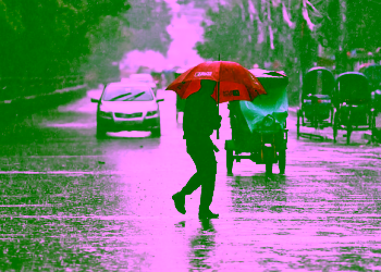 শুক্রবারের বৃষ্টিতে ২৪ ঘণ্টায় তাপমাত্রা কমেছে ৪ থেকে ৬ ডিগ্রী