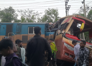 সড়ক দুর্ঘটনায় একদিনে ২৩ জনের মৃত্যু