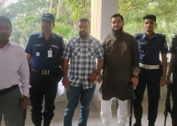 জ্বালানি তেল মজুত করায় ২ জনের এক বছর করে কারাদণ্ড