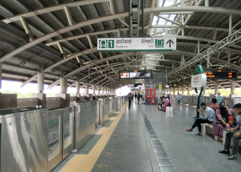 বাড়ি ফিরেছেন রাজধানীবাসী, যানজটমুক্ত চলাচলে স্বস্তি