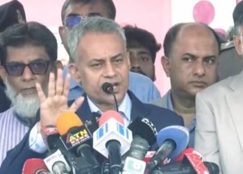 বাস টার্মিনাল পরিদর্শনে সড়কমন্ত্রী