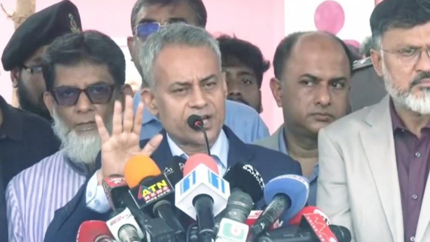 বাস টার্মিনাল পরিদর্শনে সড়কমন্ত্রী