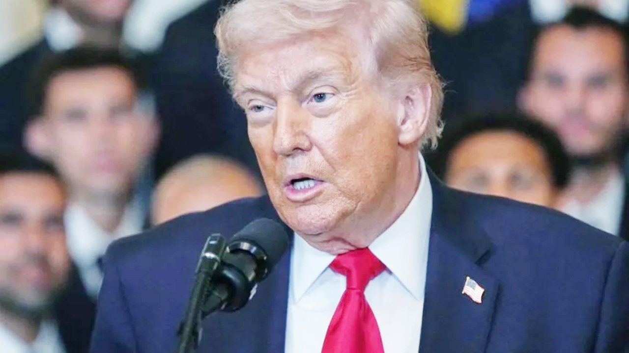 ইরানকে নিঃশর্ত আত্মসমর্পণ করতে বললেন ট্রাম্প