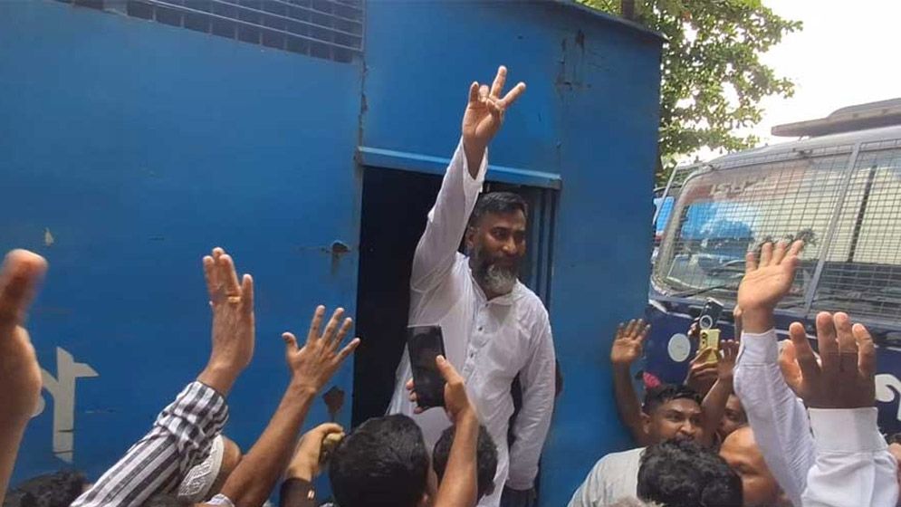 যার ডাকে এতদিন আন্দোলন করেছি সেদিন তিনিই আমাকে তাড়িয়ে দিলেন: ইসহাক সরকার