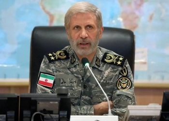 শত্রুরা স্থল হামলার চেষ্টা করলে একজনও যেন বাঁচতে না পারে