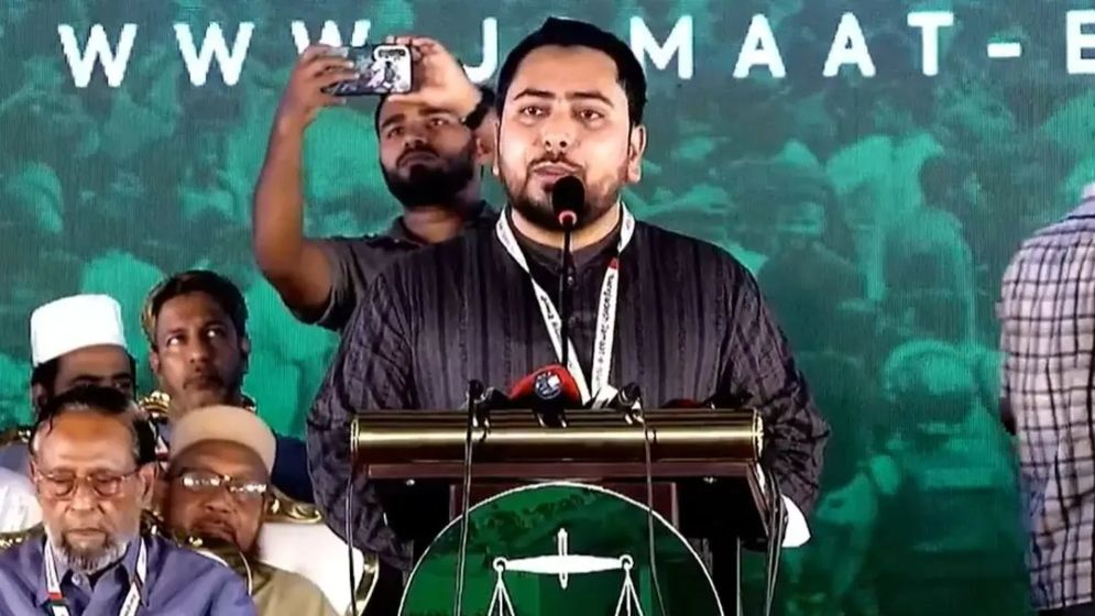 কার্ড দিতে গিয়ে বিএনপির তেল ফুরিয়ে গেছে: নাহিদ ইসলাম