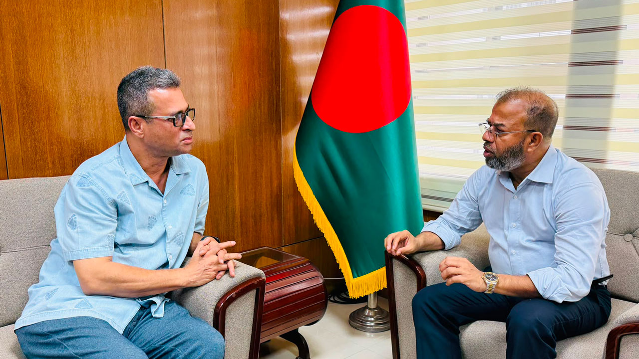 বন ও পরিবেশ প্রতিমন্ত্রীর সাথে সাকজেএফ মহাসচিবের সৌজন্য সাক্ষাৎ