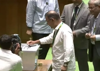 রাষ্ট্রপতি নির্বাচনে ভোট দিলেন প্রধানমন্ত্রী, স্পিকার ও বিরোধীদলীয় নেতা