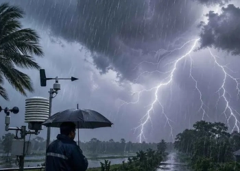 সারাদেশে বজ্রসহ বৃষ্টির আভাস