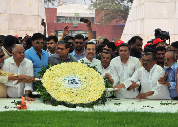 শহীদ জিয়ার সমাধিতে শ্রদ্ধা নিবেদনের মাধ্যমে দায়িত্ব শুরু করলেন ইয়াছিন ফেরদৌস মুরাদ