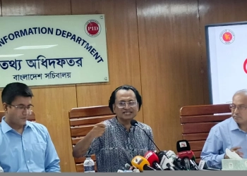 সারের সংকট নেই, মজুত ১২ দশমিক ৬১ লাখ টন: তথ্য উপদেষ্টা
