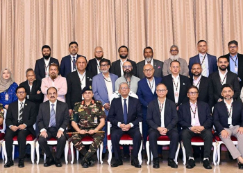 রাষ্ট্রপতির সঙ্গে সাক্ষাতে বিজিএমইএ প্রতিনিধিদল  জ্বালানি সংকট রপ্তানি অর্ডার হাতছাড়ার ঝুঁকি বাড়াচ্ছে