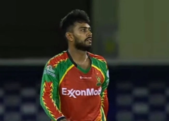 ৫ ছক্কা হজম করলেন মিরাজ, ২০৬ করেও বিদায় নিল তার দল