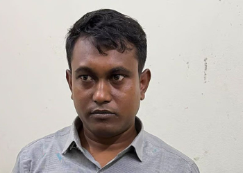 প্রক্সি দিয়ে লিখিত-মৌখিক পরীক্ষা, যোগদান করতে এসে ধরা