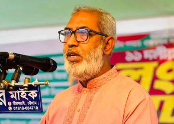 গণভোট দিতে হবে, না পারলে ক্ষমতা ছাড়তে হবে : মোস্তাফিজুর রহমান ইরান