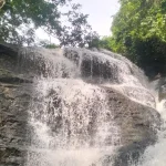 খৈয়াছড়ার পথে : কাদা-পানি পেরিয়ে ঝরনার অপার্থিব সৌন্দর্যে