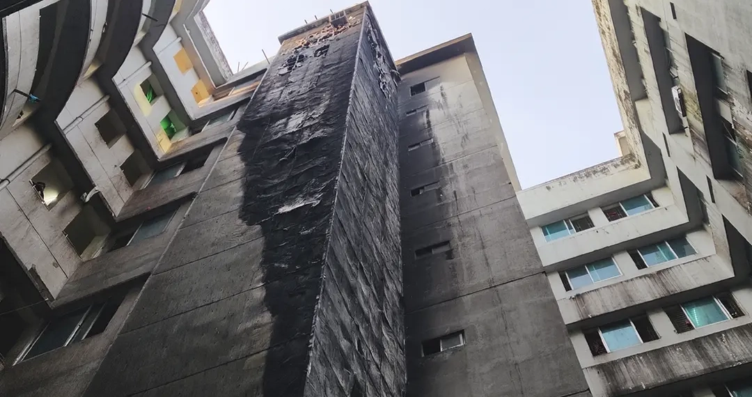 মমেক হাসপাতালে অগ্নিকাণ্ড : আগের কমিটি বাতিল, নতুন তদন্ত কমিটি গঠন