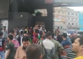 ন্যূনতম মজুরি ৩০ হাজার টাকা করার দাবিতে মিরপুর-১০ অবরোধ