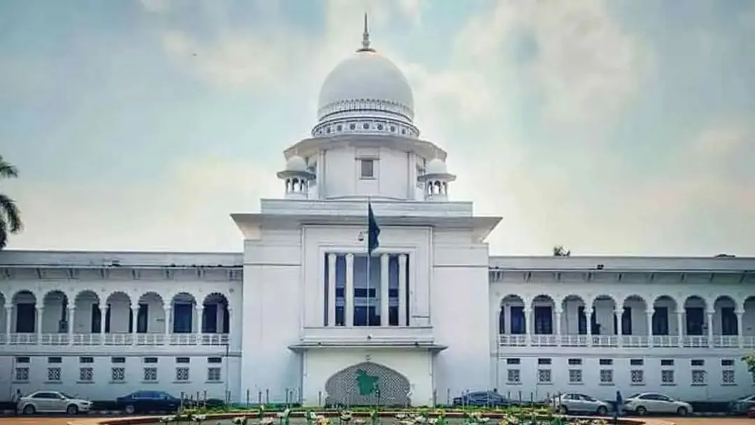 পদ্মা নদী থেকে অবৈধ বালু উত্তোলন বন্ধে হাইকোর্টে রিট