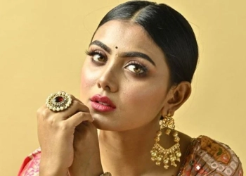 ইধিকা পালের আসল নাম কী?