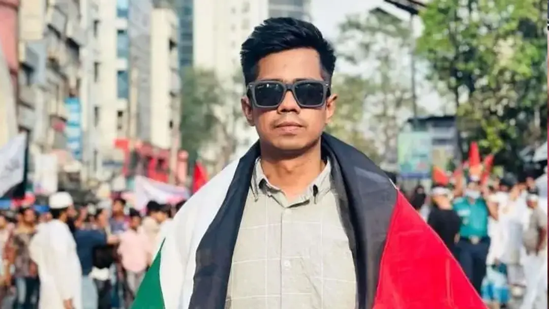 ছুরিকাঘাতের খবর পেয়ে হাসপাতালে গিয়ে ছেলের মৃতদেহ দেখতে পাই